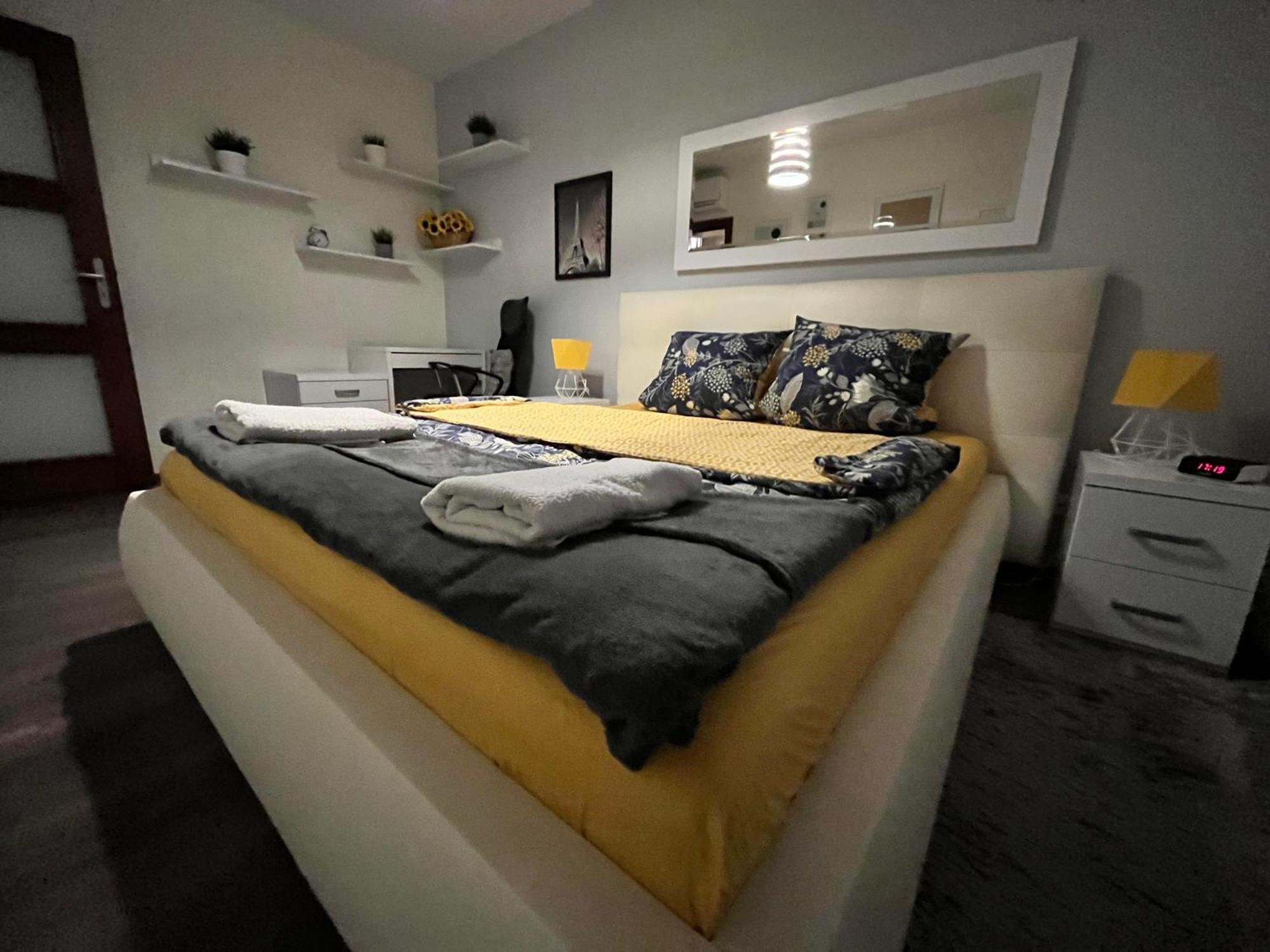 Cracow Stay Premium Apartments Free Parking - 3 X Room - 3 X Aircondition Krakow Exterior photo